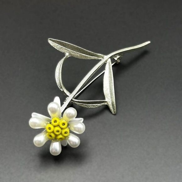 Silver with White Pearl Beaded and Enamel Stemmed Daisy Flower Pin Back Brooch - Picture 2 of 8